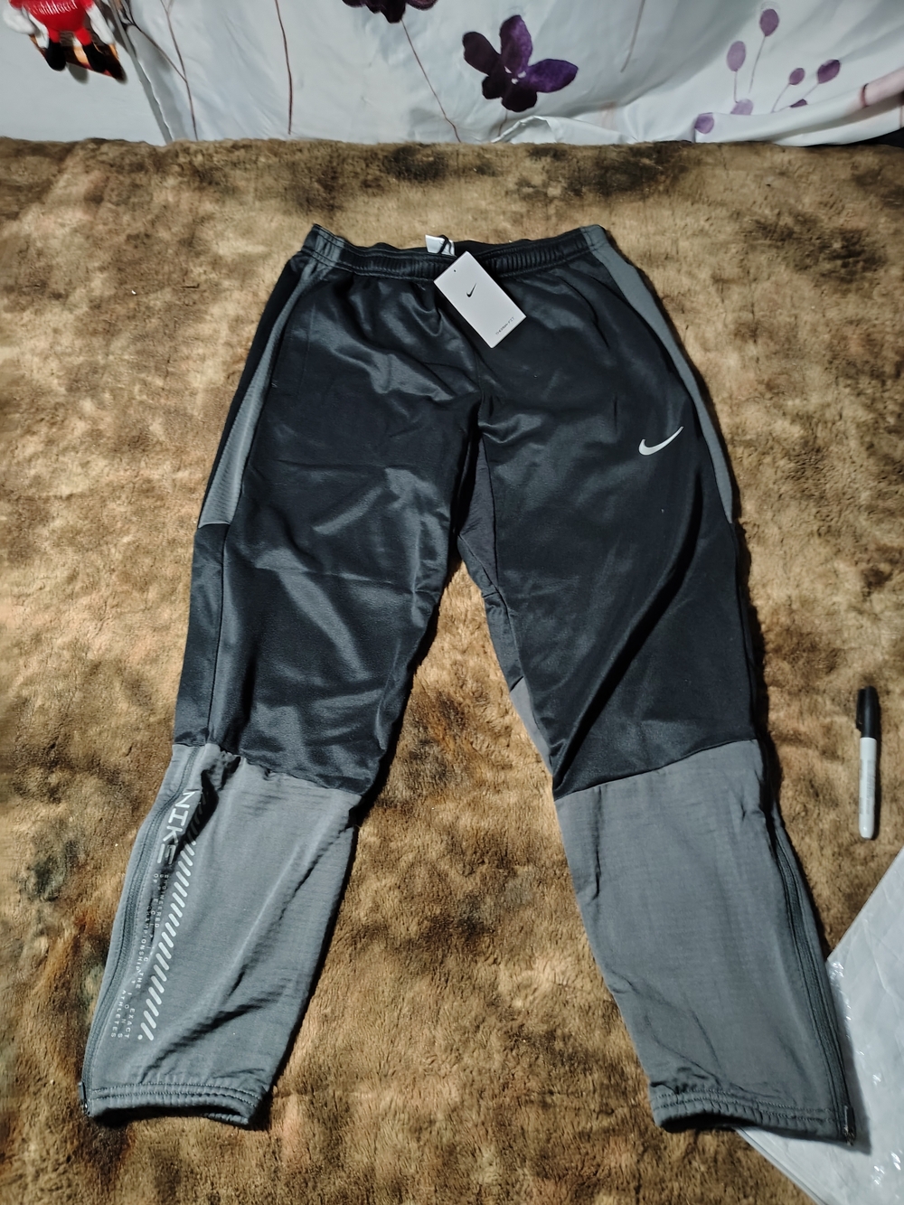 NWT Nike Men’s Black and Gray Athletic Joggers with Reflective Detail